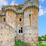 Campeggio Stunning Stacaravan In With Wifi Chef-Boutonne