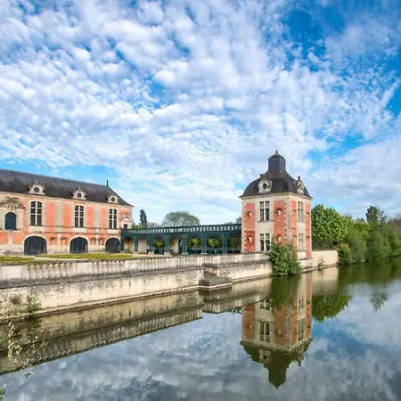 Awesome Stacaravan In Camping Chef-Boutonne