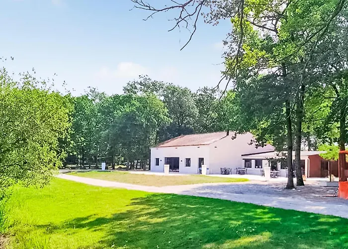 Awesome Stacaravan In Camping *