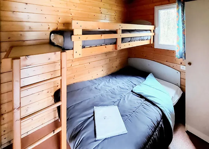 Awesome Stacaravan In Camping Chef-Boutonne